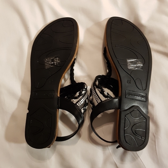 American Eagle by Payless size 6 1/2 womens sandals black with silver straps New - Picture 4 of 9